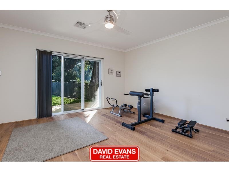 25 Greeson Parkway, Secret Harbour WA 6173