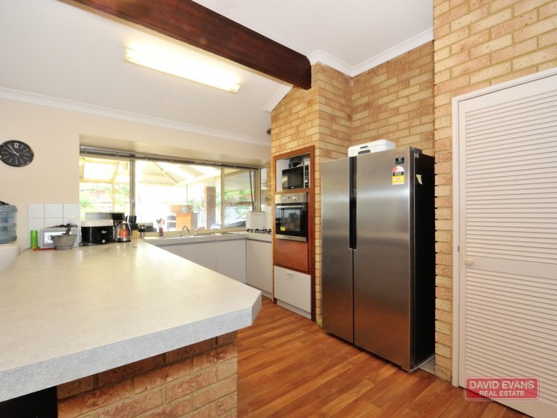 6 Columbus Court, Port Kennedy WA 6172
