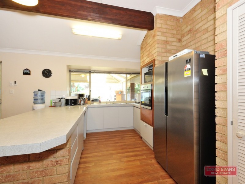 6 Columbus Court, Port Kennedy WA 6172