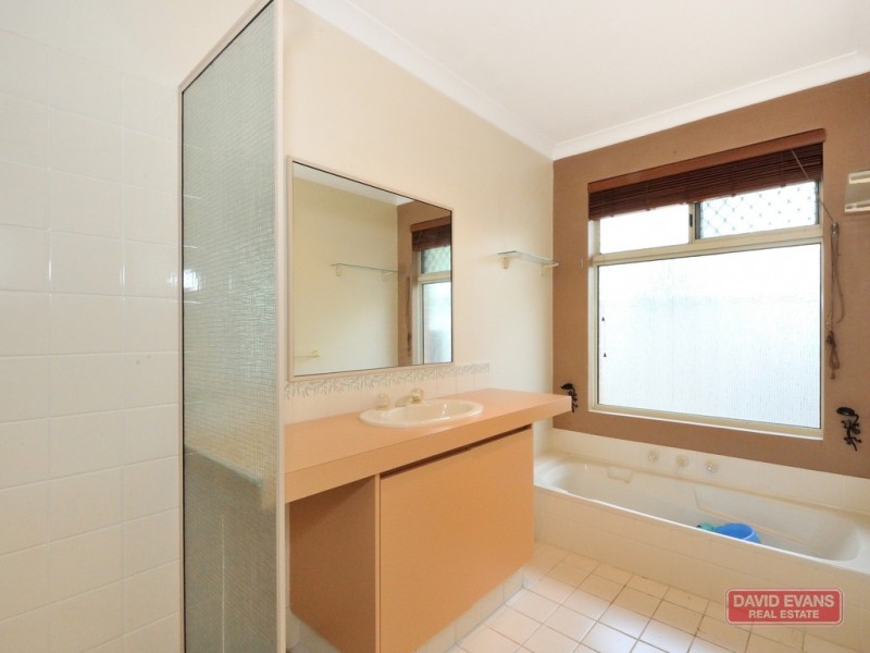 6 Columbus Court, Port Kennedy WA 6172