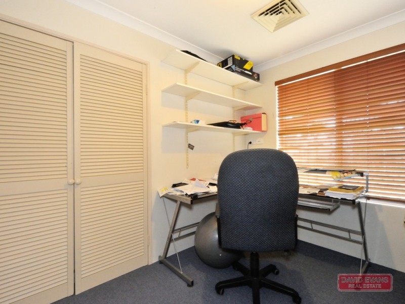 6 Columbus Court, Port Kennedy WA 6172
