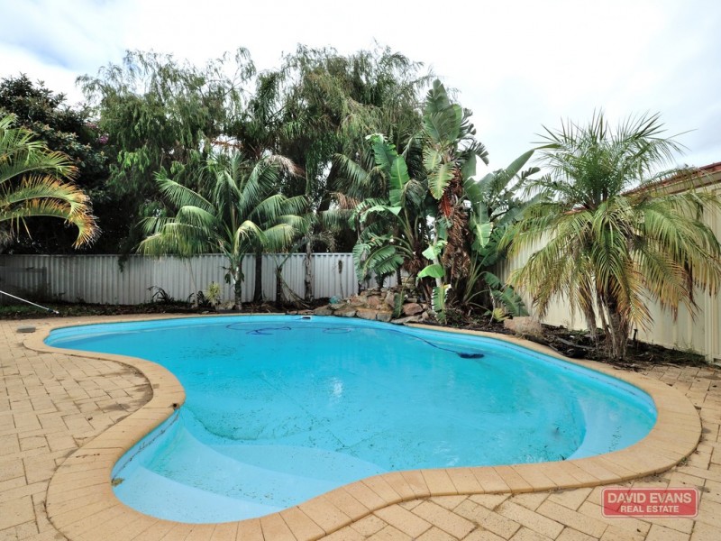 6 Columbus Court, Port Kennedy WA 6172