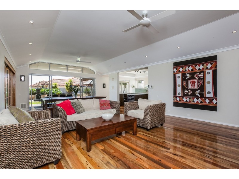 92 Miltona Drive, Secret Harbour WA 6173