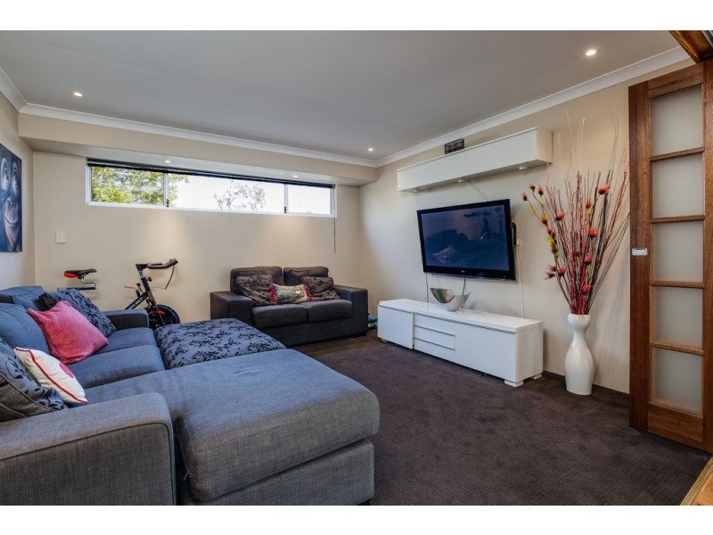 92 Miltona Drive, Secret Harbour WA 6173