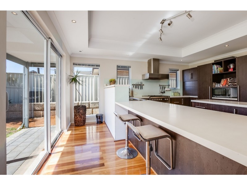 92 Miltona Drive, Secret Harbour WA 6173