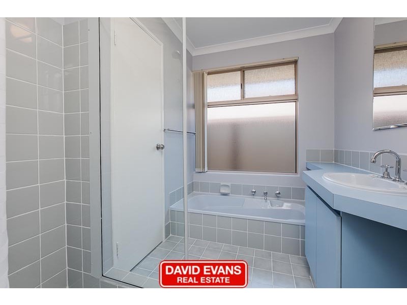 64 The Avenue, Warnbro WA 6169
