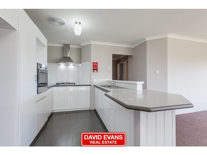 64 The Avenue, Warnbro WA 6169