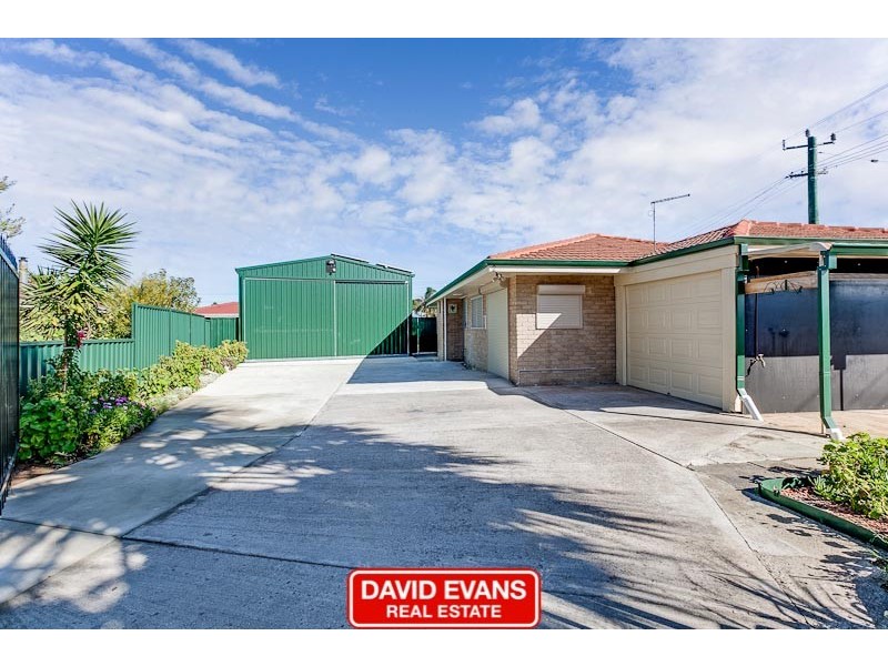 2 Genie Court, Cooloongup WA 6168