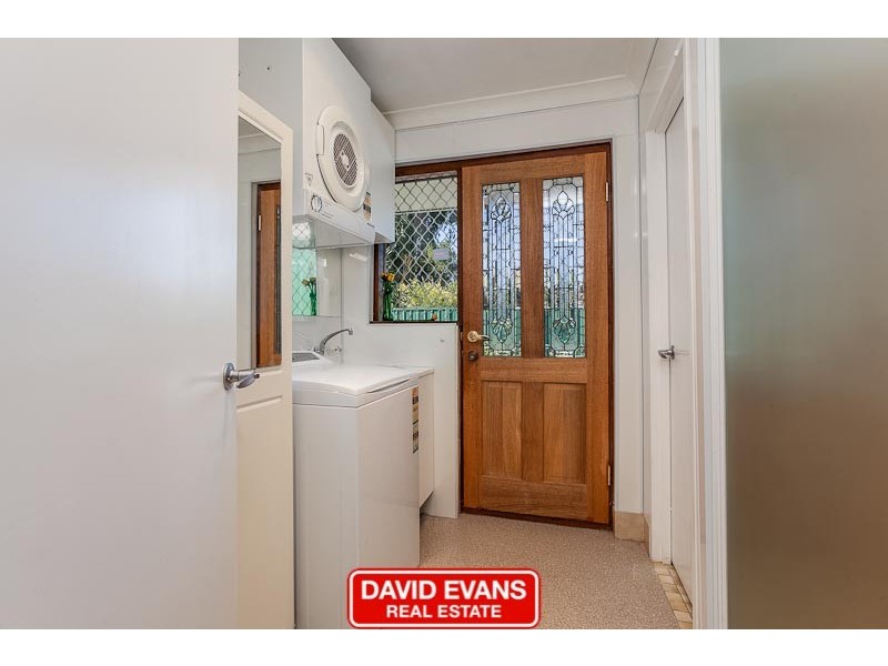 2 Genie Court, Cooloongup WA 6168