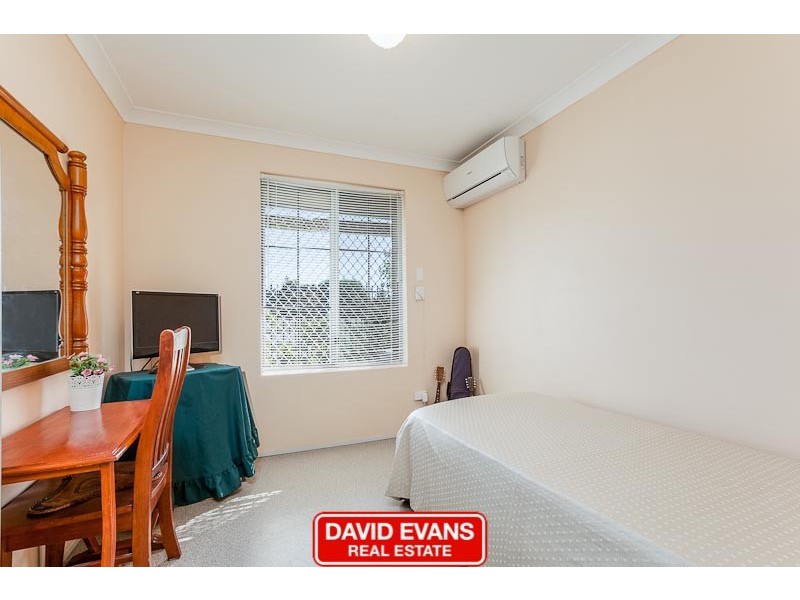 2 Genie Court, Cooloongup WA 6168