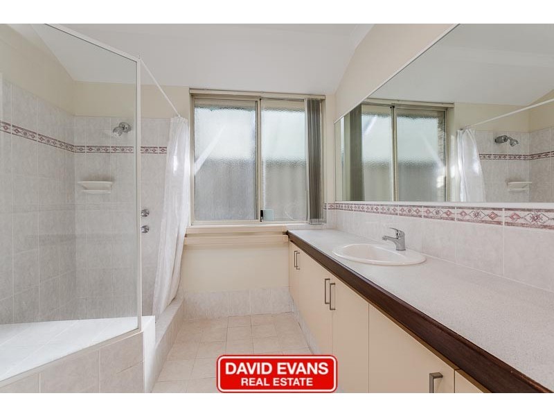 53 Parkland Drive, Warnbro WA 6169