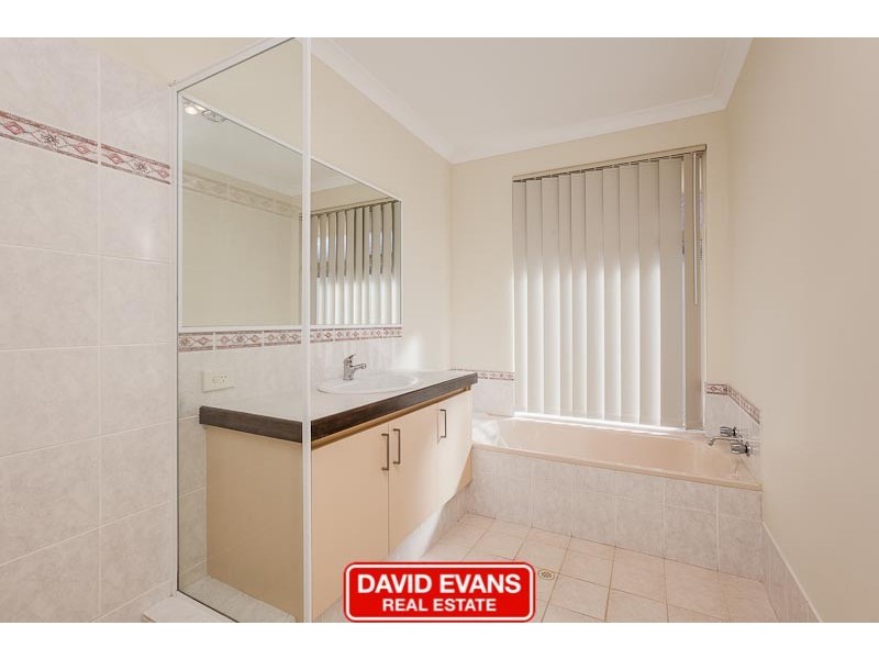 53 Parkland Drive, Warnbro WA 6169