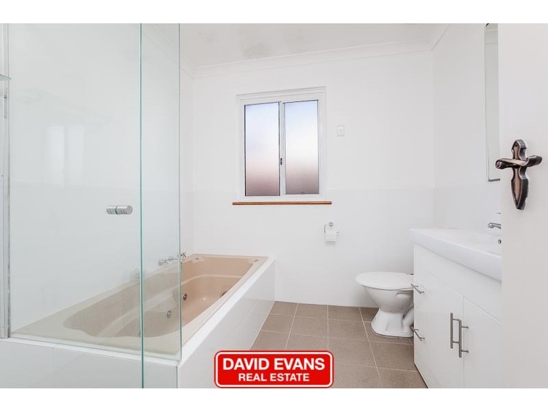 1 Haselmere Circus, Rockingham WA 6168