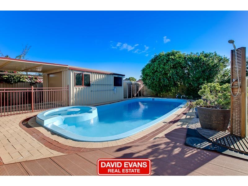 84 June Road, Safety Bay WA 6169