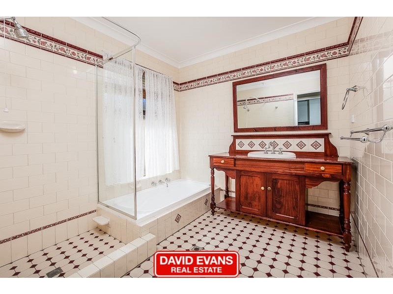 84 June Road, Safety Bay WA 6169