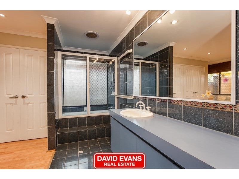 9 Birkdale Court, Cooloongup WA 6168