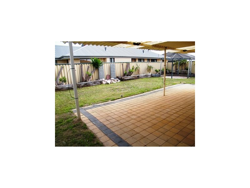 34 Eva Lynch Way, Port Kennedy WA 6172