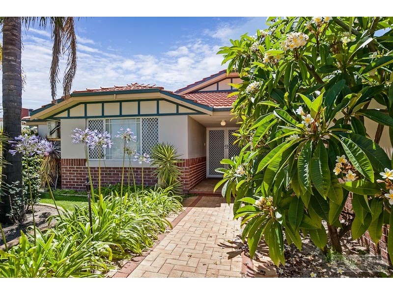 60 Arkwell Avenue, Rockingham WA 6168