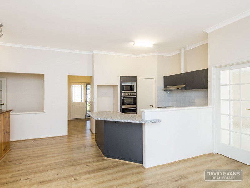 60 Arkwell Avenue, Rockingham WA 6168