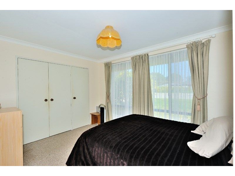 6 and 6A Puffin Close, Rockingham WA 6168