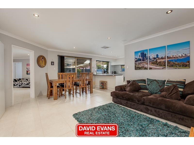 5 Cowrie Court, Waikiki WA 6169