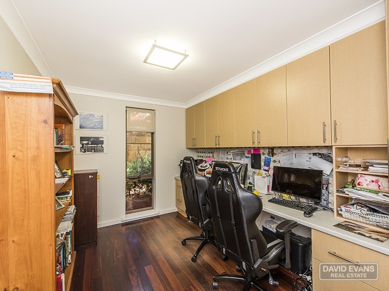 20 Hilda Road, Waikiki WA 6169