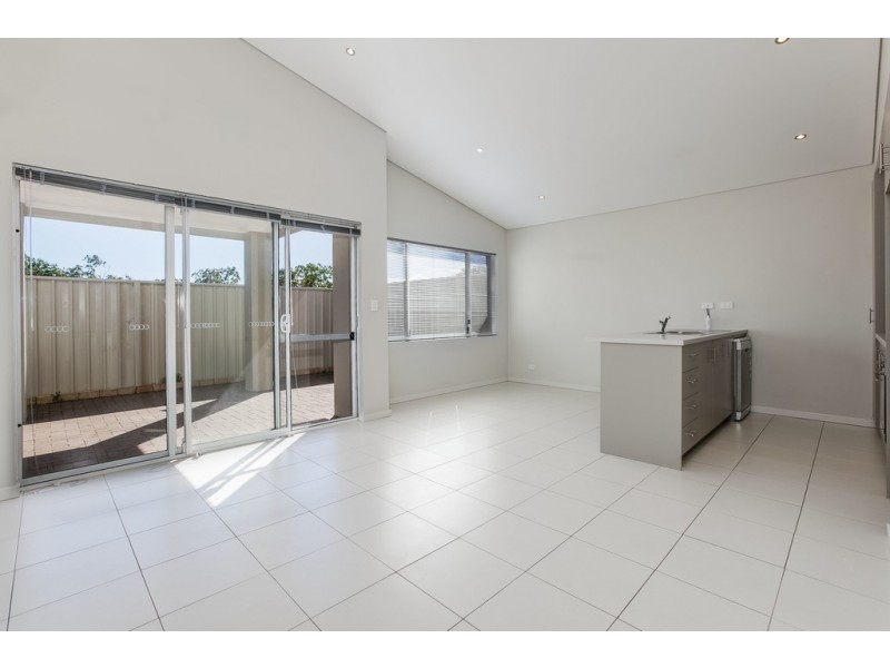 6/1 Lomax Court, Beeliar WA 6164