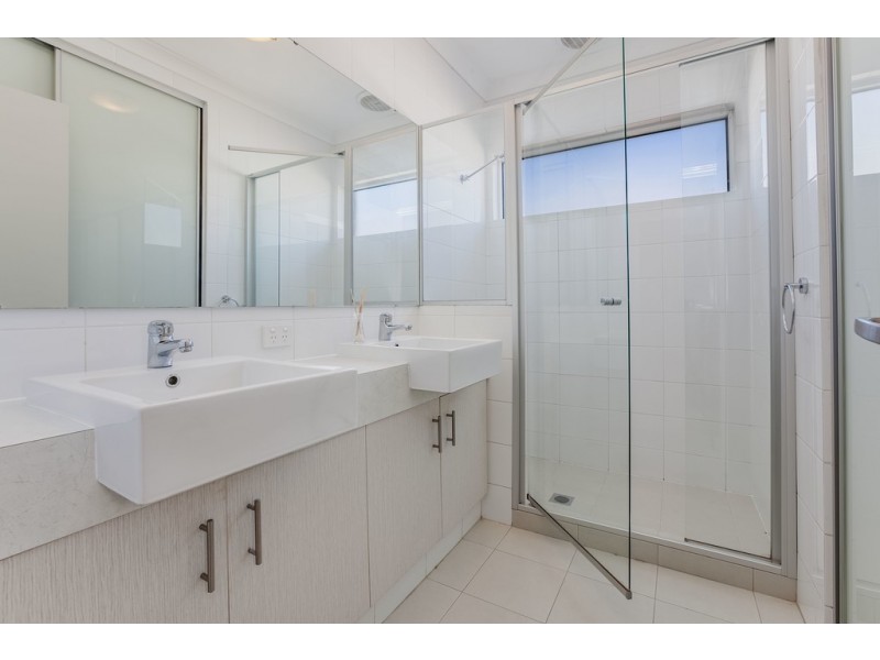 6/1 Lomax Court, Beeliar WA 6164