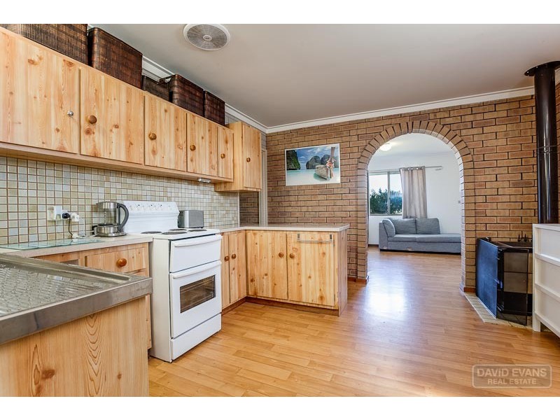 37 Crystaluna Drive, Golden Bay WA 6174