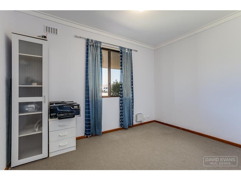 37 Crystaluna Drive, Golden Bay WA 6174