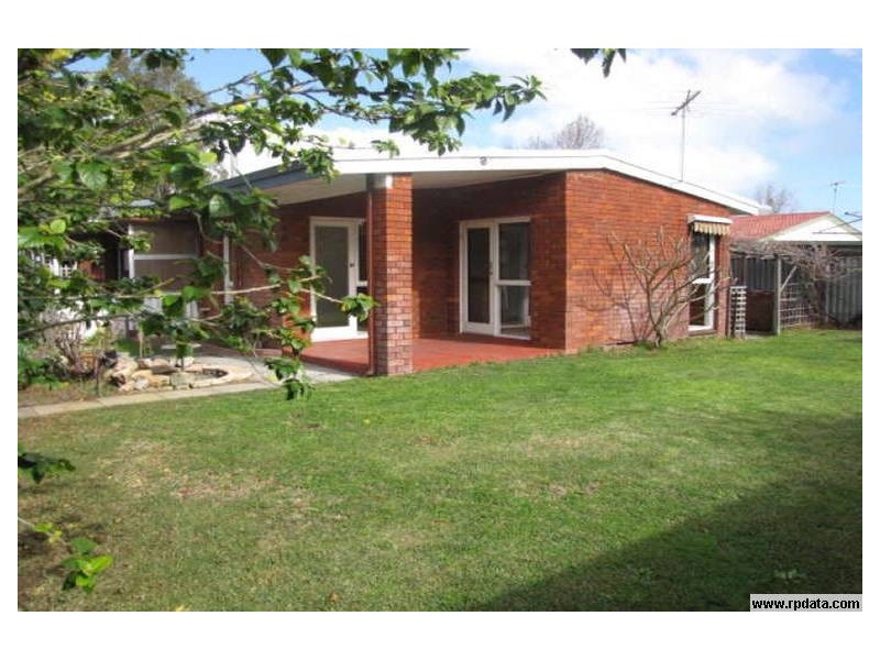 4 Cygnus street, Rockingham WA 6168