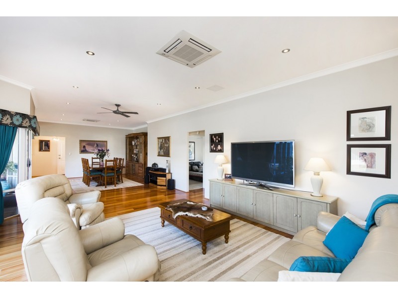 126 Merrit Loop, Jandakot WA 6164