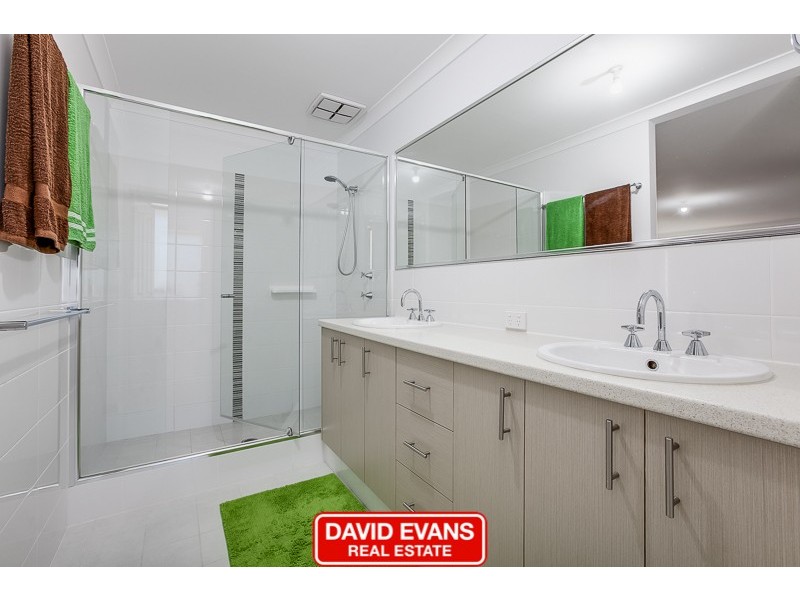 26 Parkland Drive, Warnbro WA 6169