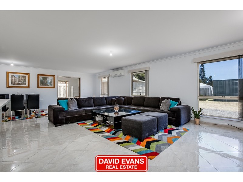 26 Parkland Drive, Warnbro WA 6169