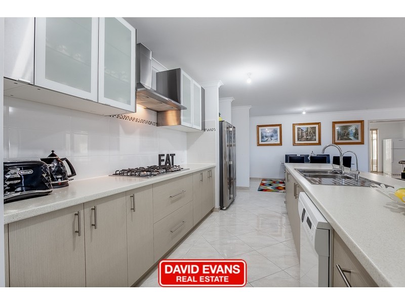 26 Parkland Drive, Warnbro WA 6169