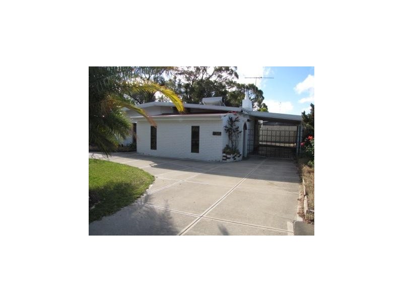 40 Regan Street, Rockingham WA 6168