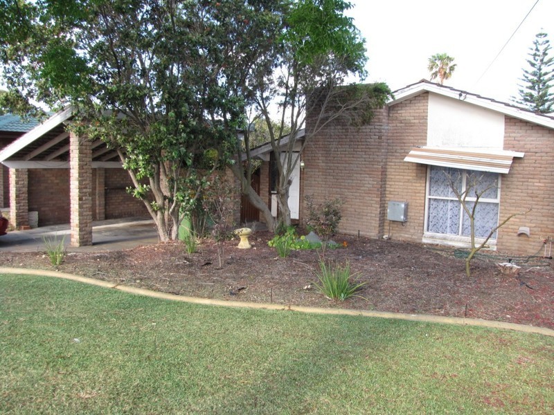 6 Leo Place, Rockingham WA 6168