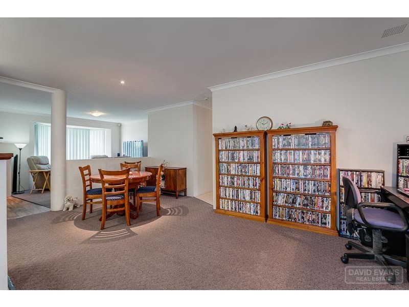 17 Jean Pierre Drive, Warnbro WA 6169