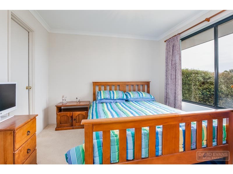 17 Jean Pierre Drive, Warnbro WA 6169