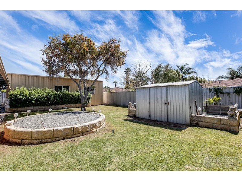 111 Willmott Drive, Cooloongup WA 6168