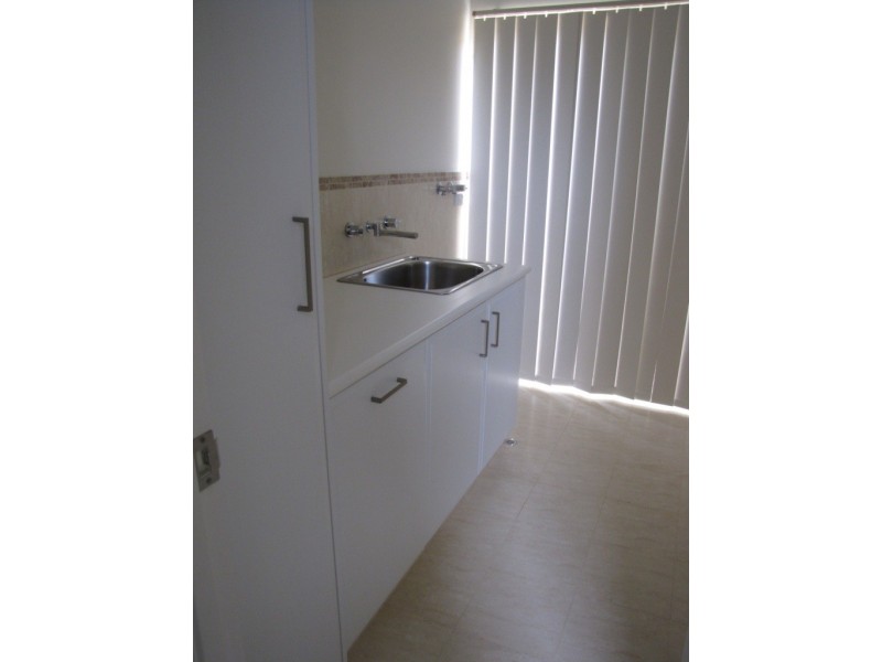 Unit 2/26 Thorpe, Rockingham WA 6168