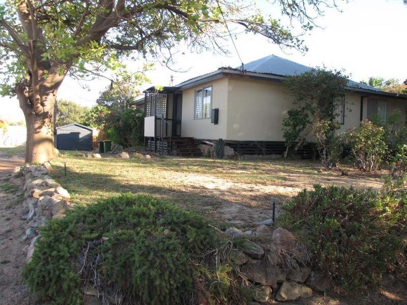 14 Smythe Street, Rockingham WA 6168