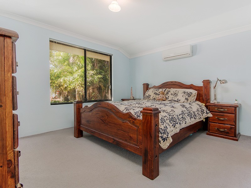 12 The Ridge, Halls Head WA 6210