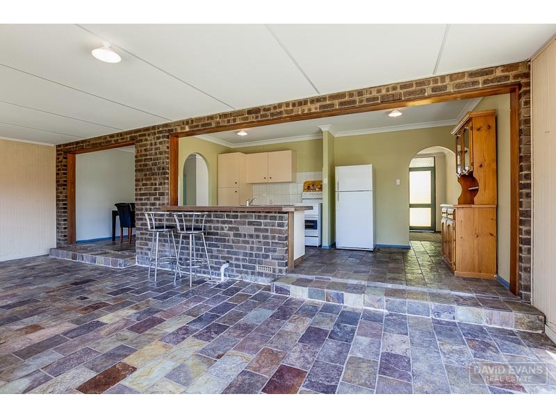 2 Merilup Court, Hillman WA 6168