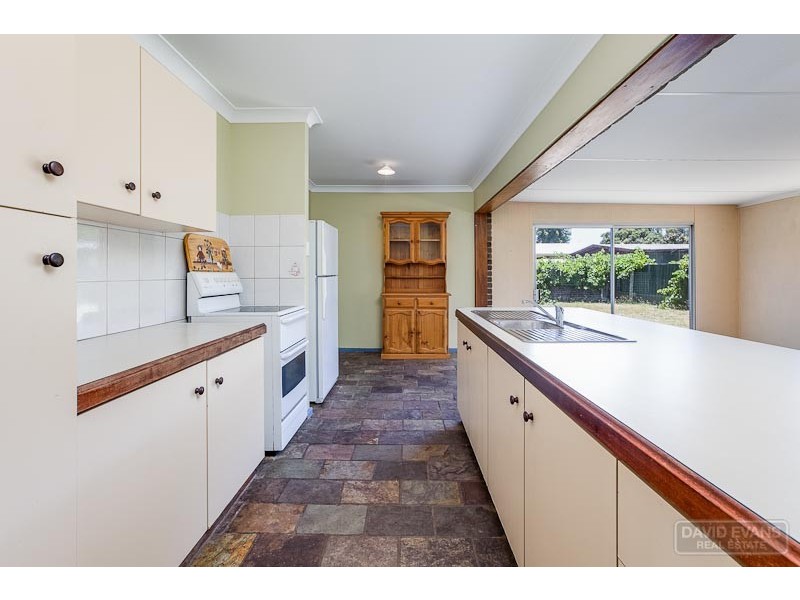 2 Merilup Court, Hillman WA 6168