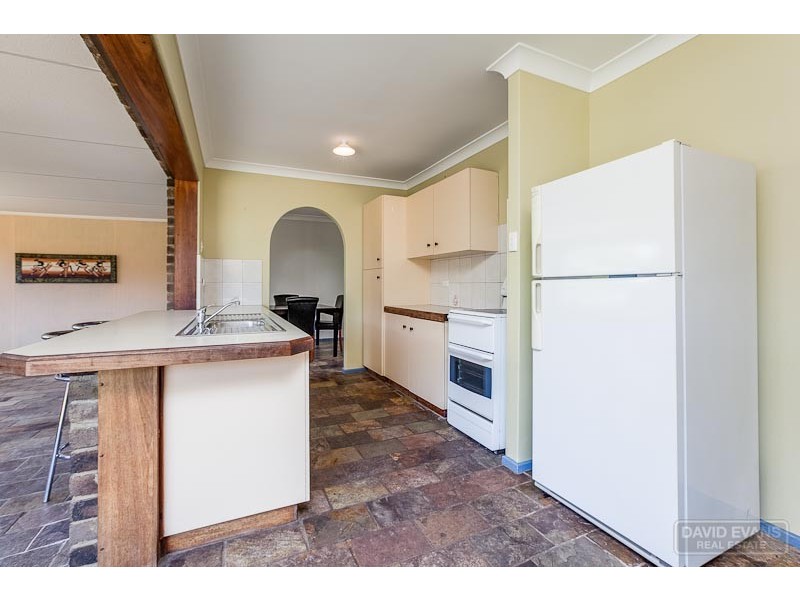 2 Merilup Court, Hillman WA 6168