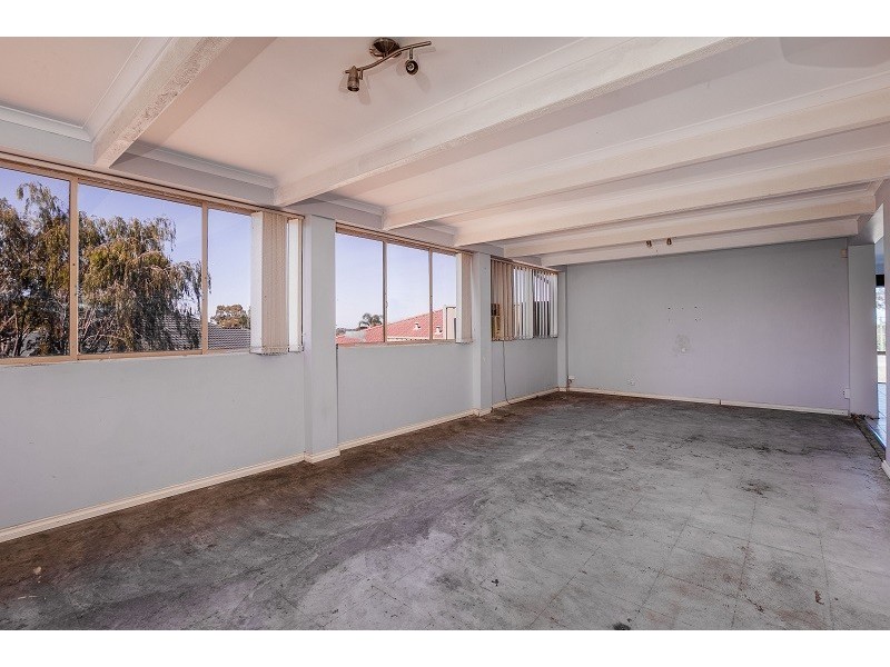 29 Woodley Way, Parmelia WA 6167
