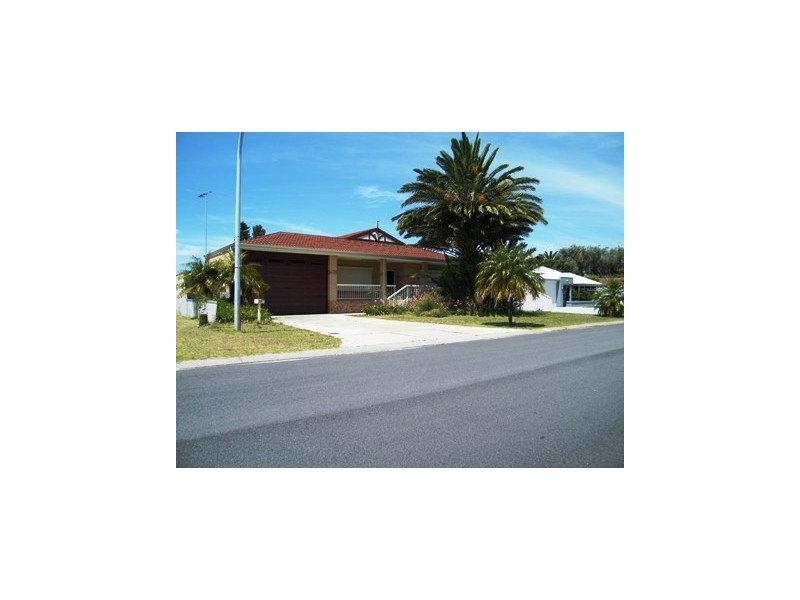 25 Diamantina Way, Rockingham WA 6168