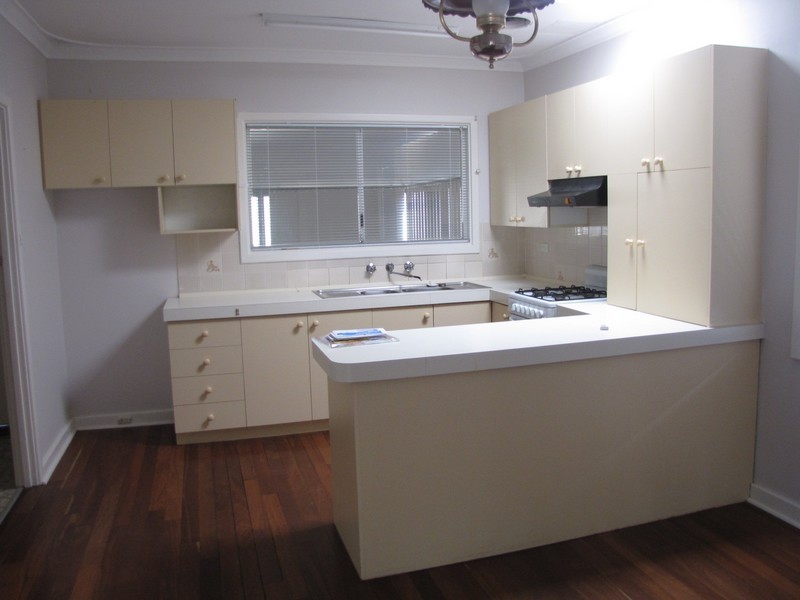 11 Crater Place, Rockingham WA 6168