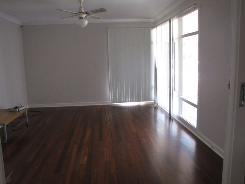 11 Crater Place, Rockingham WA 6168